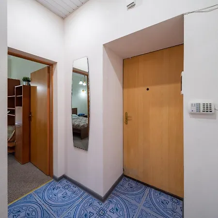 Apartment Orange 52 *